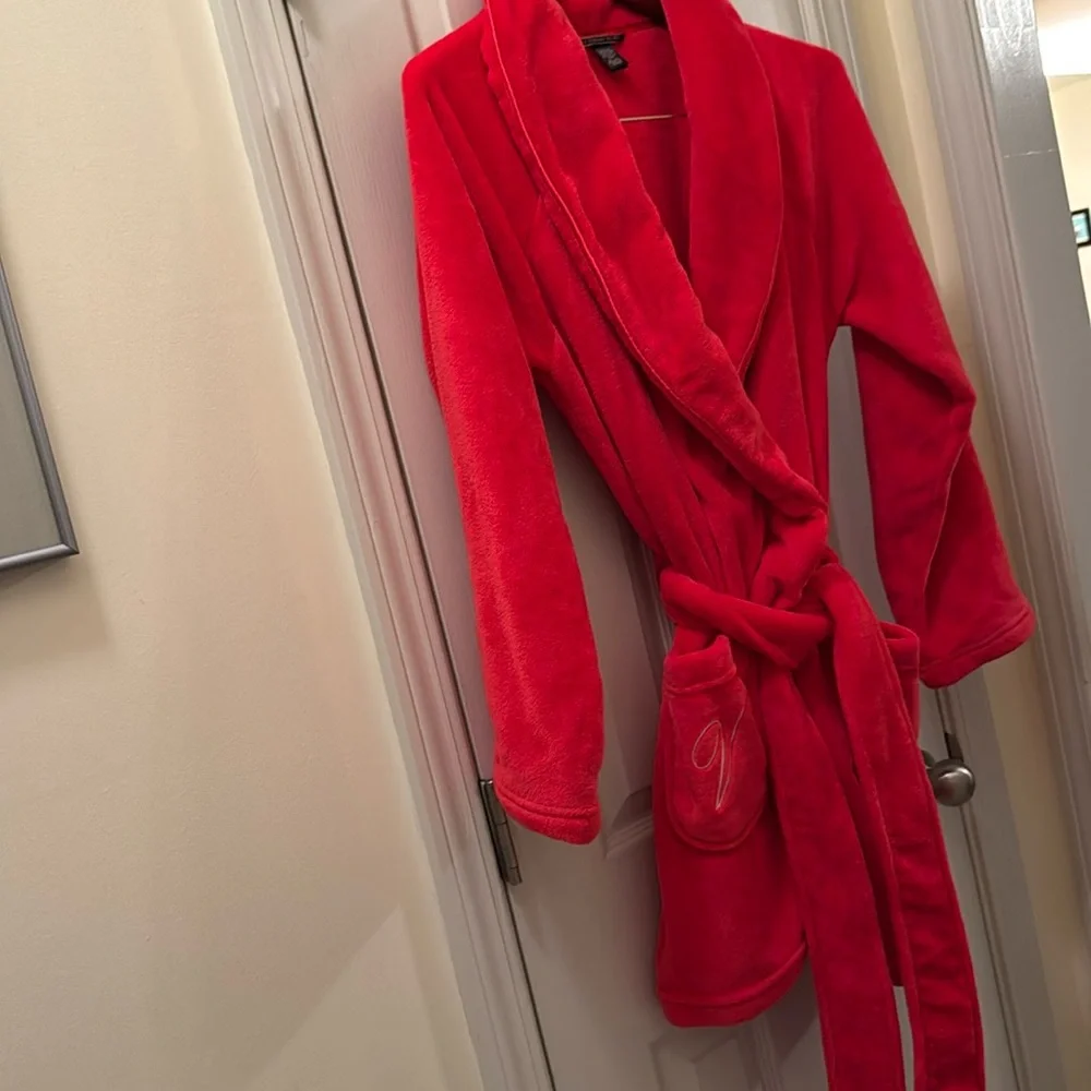 Cozy Red Robe - Picture 2 of 8
